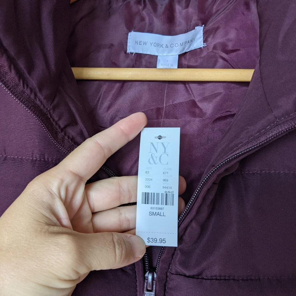 NEW YORK & COMPANY women's plum/wine quilted puffer vest coat - Picture 2 of 8